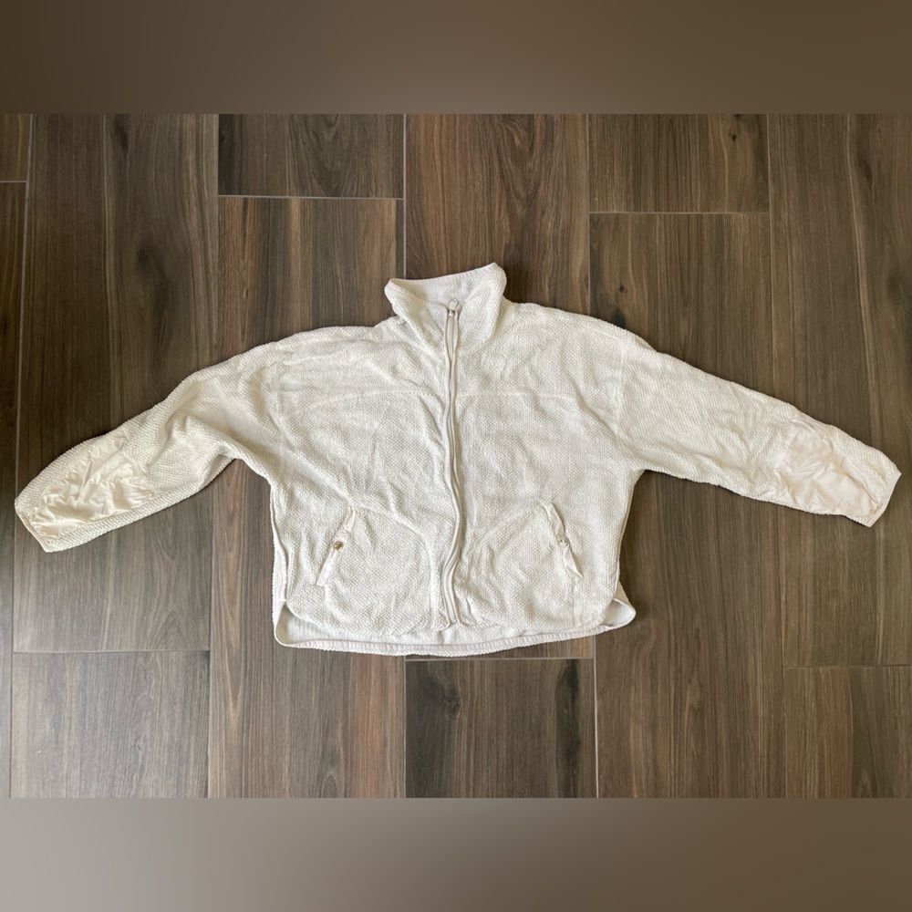 Free People Movement Cozy textured Cream full Zip-Up Jacket with front pockets